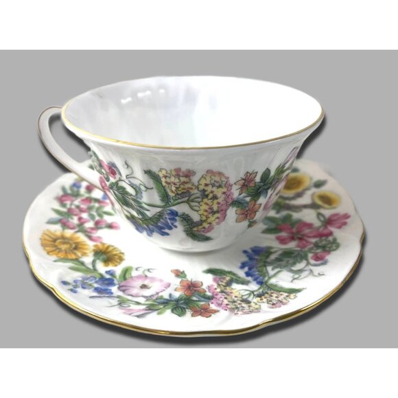 Shelley England Hedgerow Fine Bone China Tea Cup & Saucer Set - Picture 1 of 6